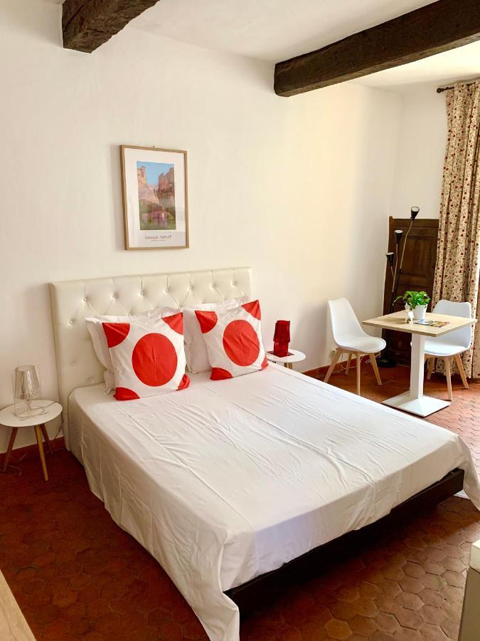 Appartement Le 1835, Rouge-corail