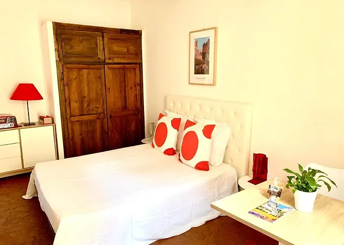 le 1835, studio rouge-Corail