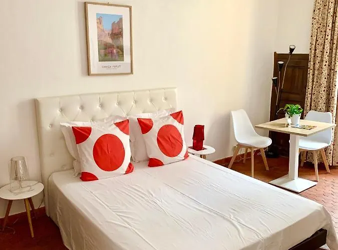 Le 1835, Studio Rouge-Corail